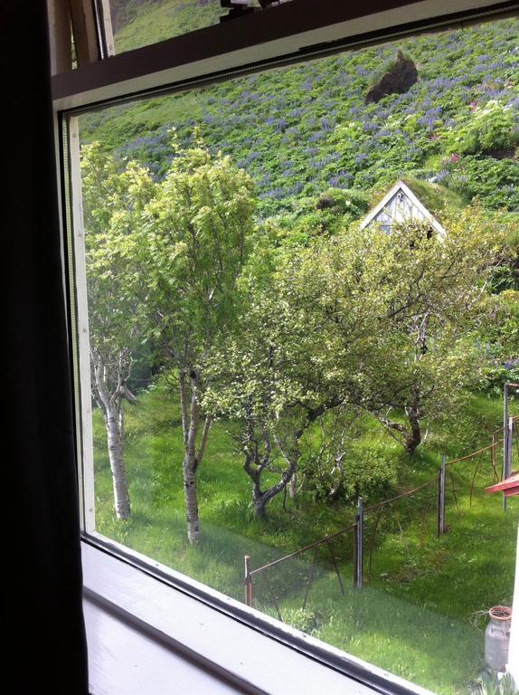Einarsstadir Homestay Vestmannaeyjar Bilik gambar